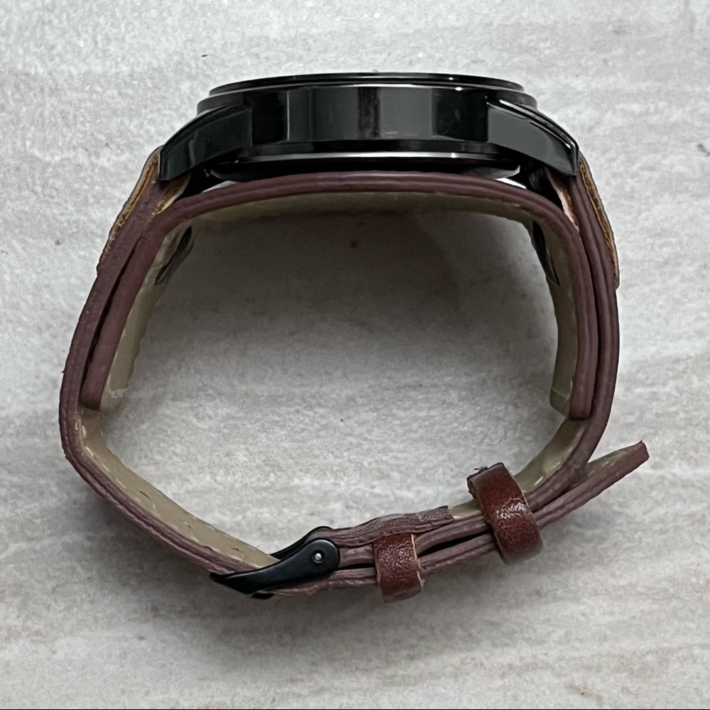 Mens Wristwatch - Picture 14 of 15